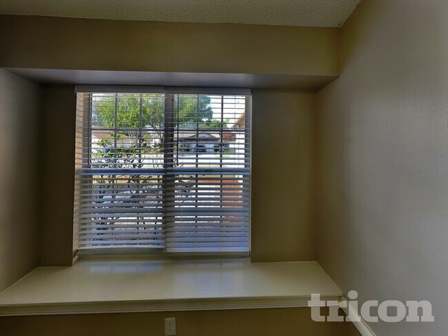 Foto del edificio - 1005 Cutoff Branch Ct