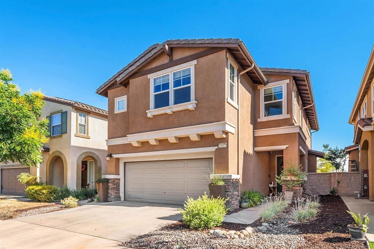 Primary Photo - BEAUTIFUL 3BD/2.5BA Santee Home Available ...