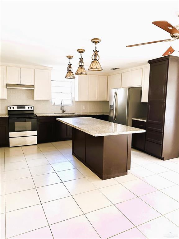 Foto del edificio - 1021 E Ebony Ln