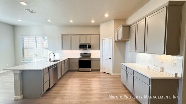 Building Photo - 3407 Bryan Ave