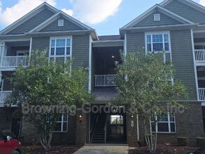 Building Photo - 8601 Peckham Ln