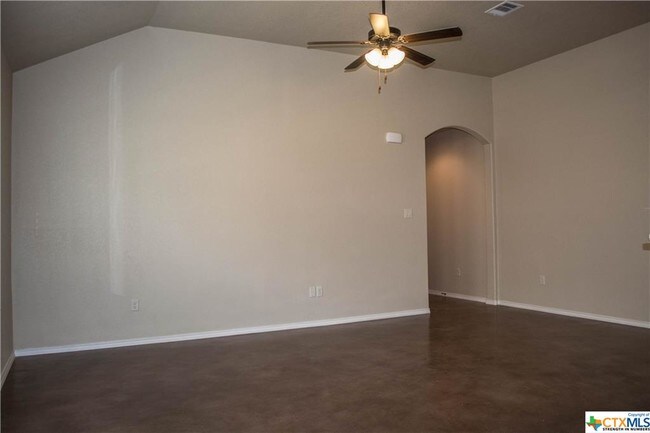 Building Photo - 2534 Pahmeyer Rd