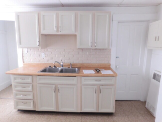 Foto del edificio - 309 W Elk St