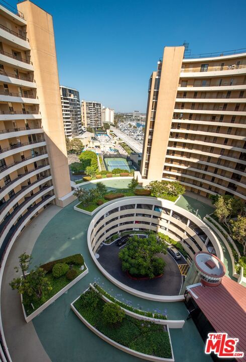 Building Photo - 4265 Marina City Dr