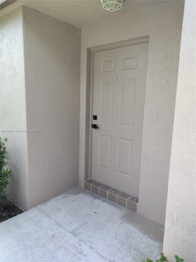Foto del edificio - 1740 SW 110th Terrace