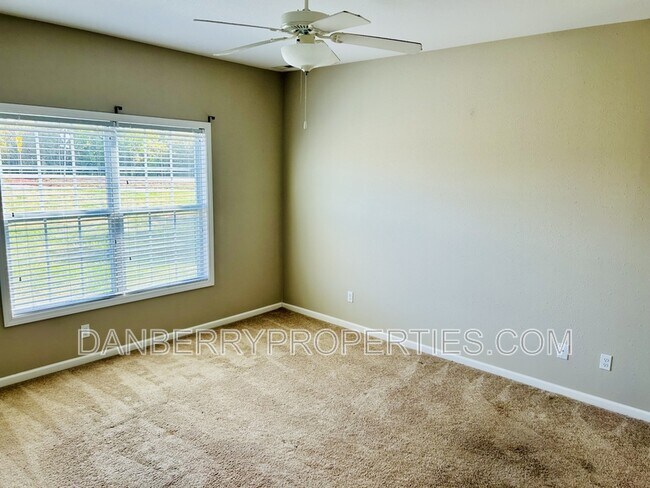 Foto del edificio - 1477 River Park Ln
