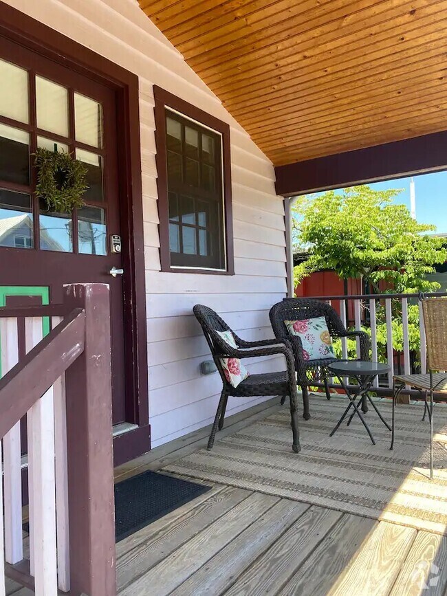 Apartments For Rent in Chesapeake City, MD with Hardwood Floors 1 Rentals