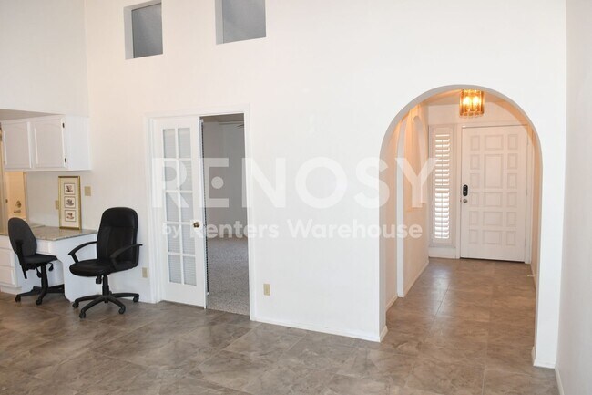 Foto del edificio - Updated 3 Br 2 Ba 2 Car Garage Home Near Palisades and Fountain Hills Blvd in Fountain Hills