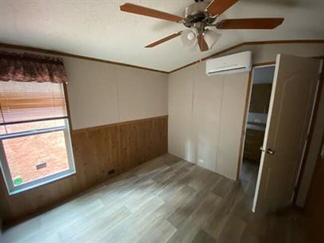 Building Photo - 940 Cedar Village Ln