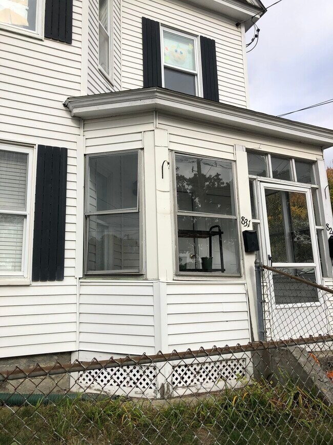 Building Photo - 831 Princeton Blvd