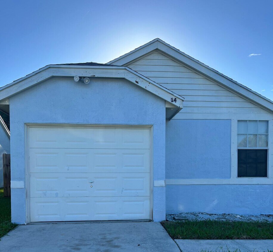 Primary Photo - 14 Misty Meadow Dr