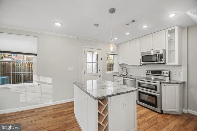 Building Photo - 4885 S 28th St