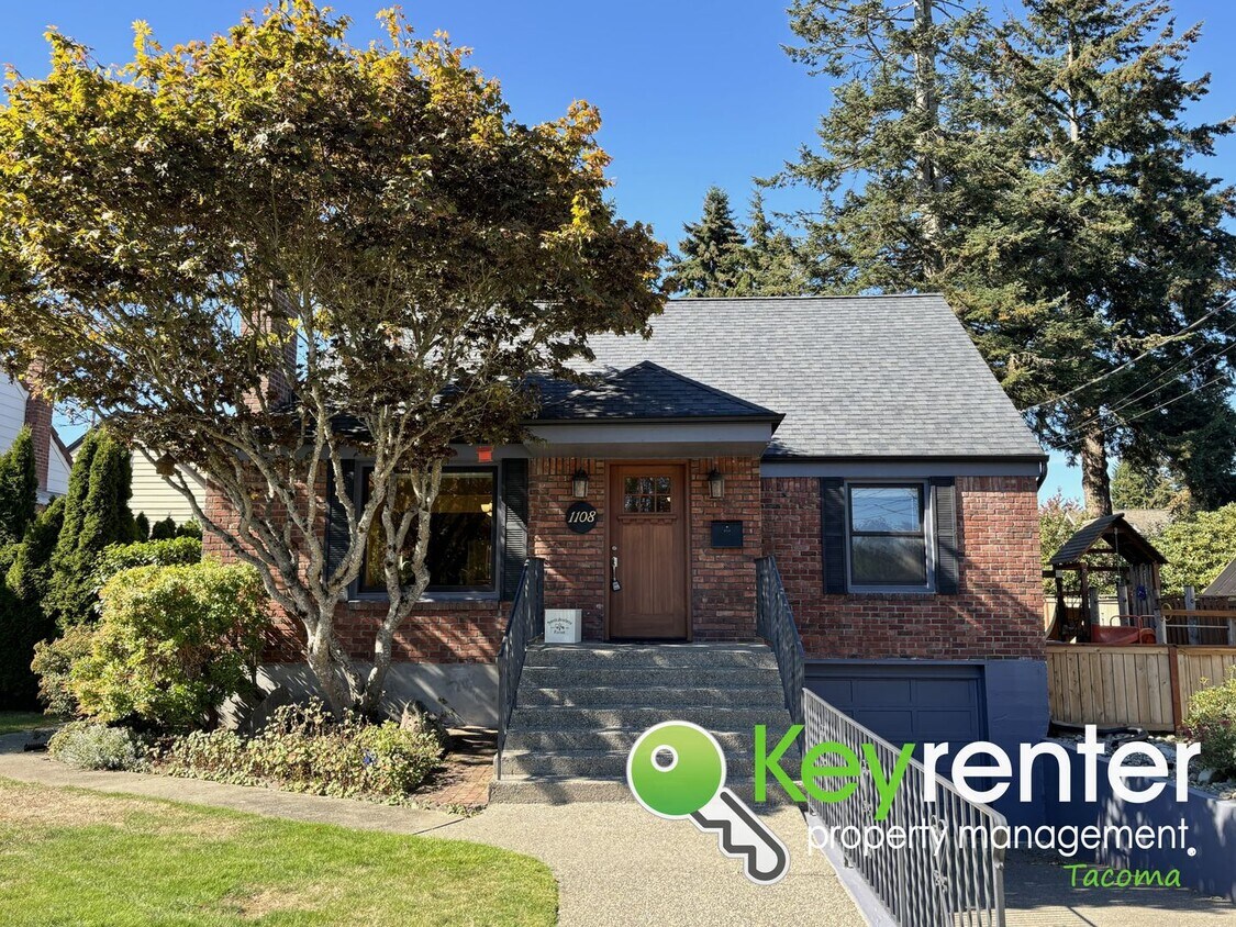 Primary Photo - Classic North Tacoma Home with Character!