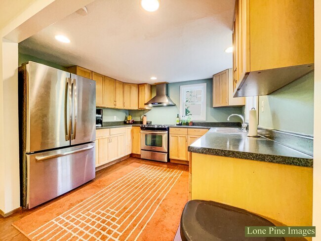 Foto del edificio - 8571 W Cameron Bridge Rd