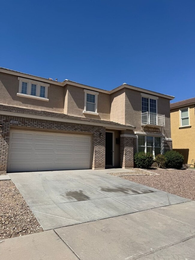Building Photo - LARGE 5 BEDROOM HOME IN LAVEEN