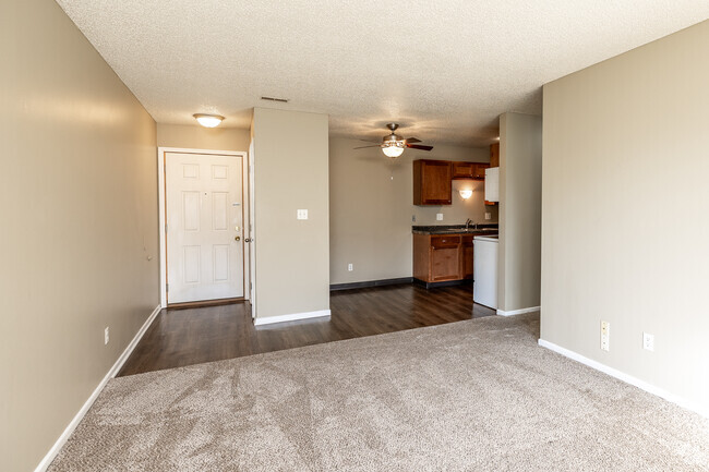 2BR, 1BA - 675 SF - Living Room - Altoona Terrace