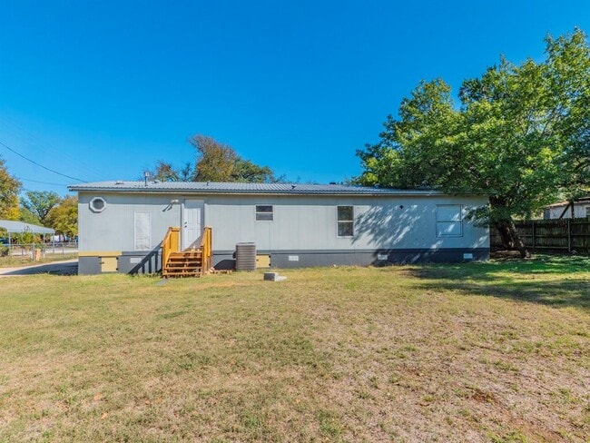 Building Photo - 301 N Buffalo Ave