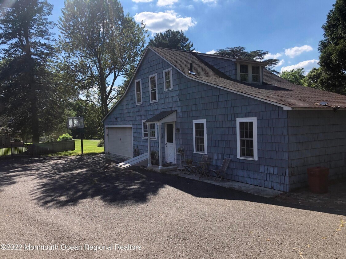 Primary Photo - 17 Wide Horizons Dr