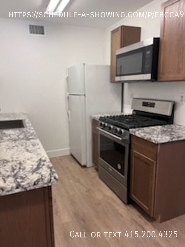 Foto del edificio - 4735 Amber Ln
