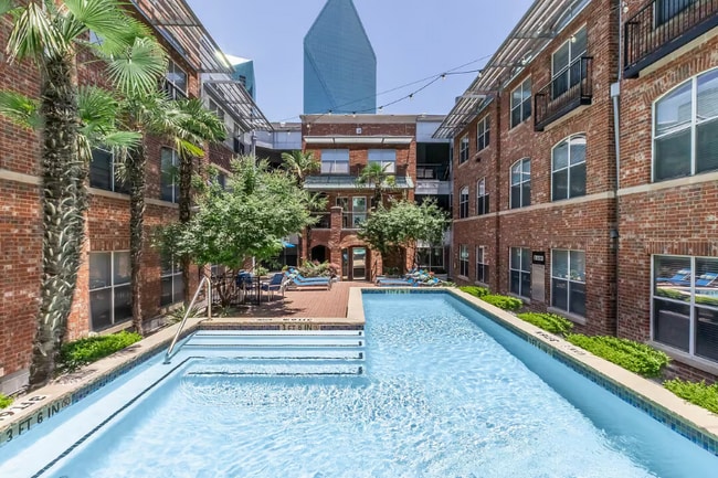 Foto del edificio - 1001 Ross Ave