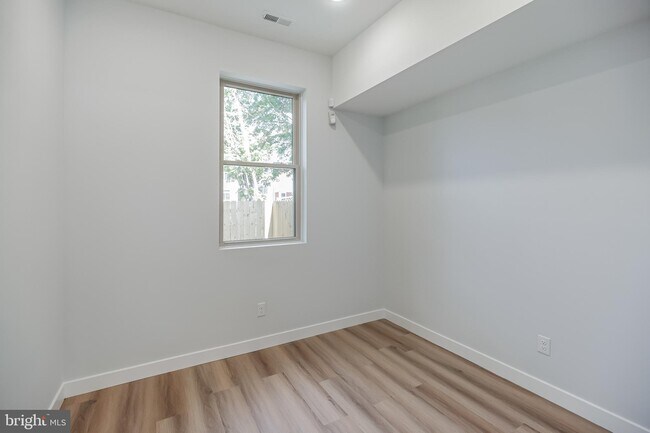 Foto del edificio - 2222 N 7th St