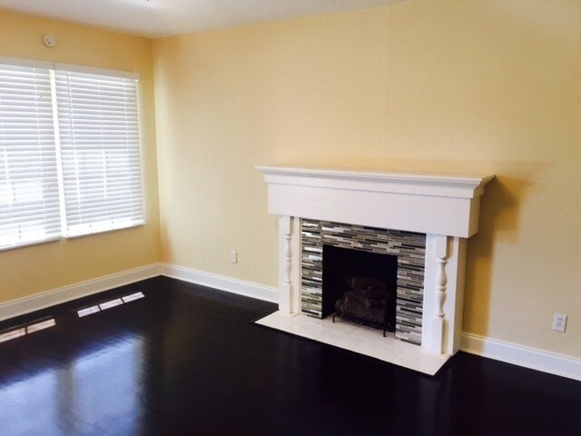 Primary Photo - Charming home, just a few miles from Downt...