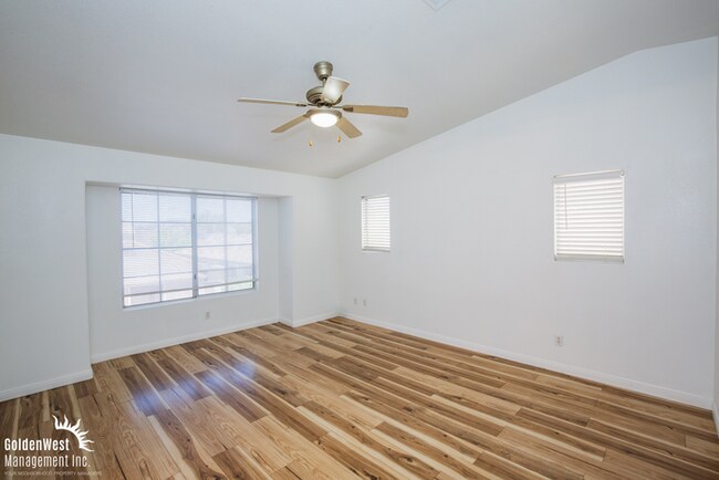 Foto del edificio - Beautifully Maintained 2Bdm 2Ba Townhome i...