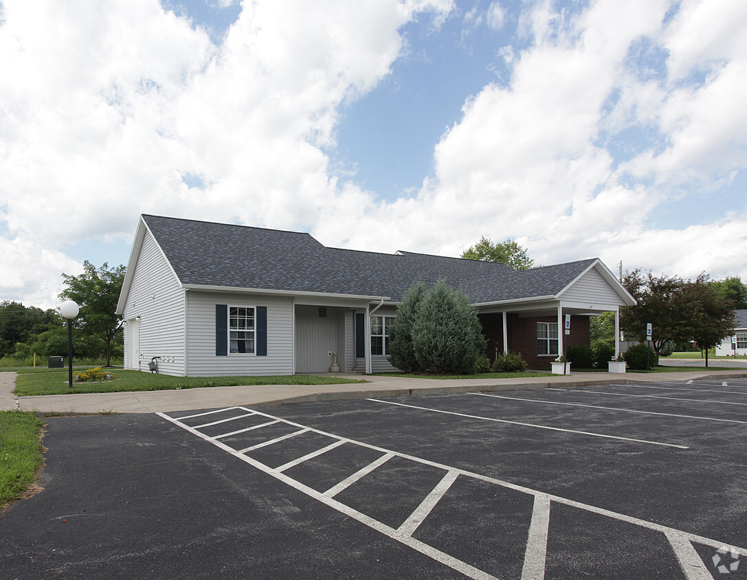 Building Photo - Marion Manor Estates