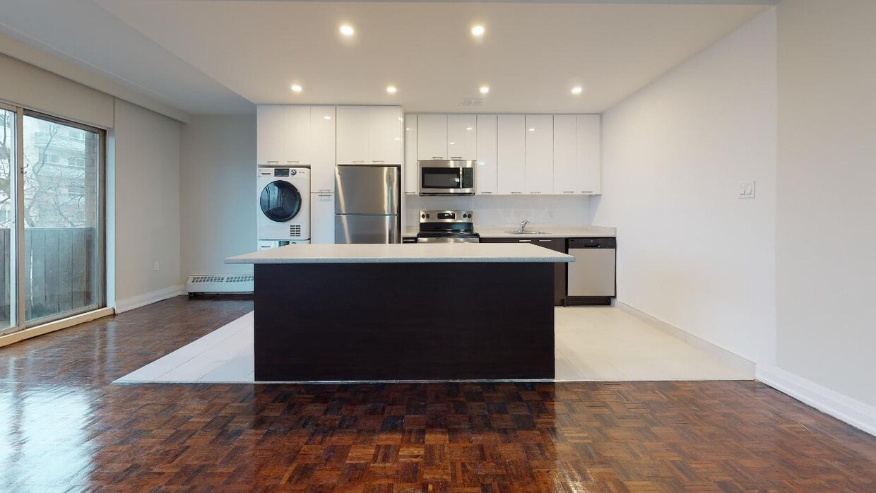 765 Browns Line Apartments 765 Browns Line Toronto, ON