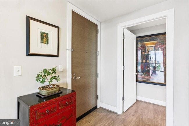 Photo - 930 Rose Ave Apartment