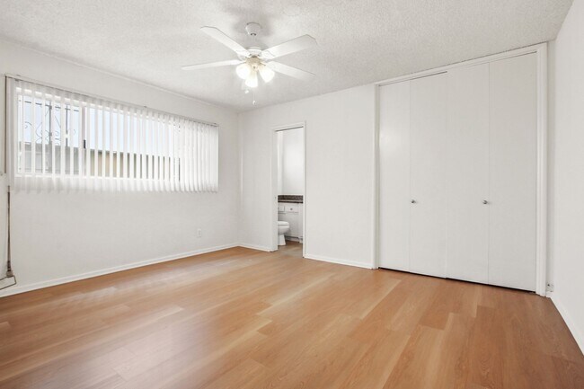 Foto del edificio - 1723 S Barrington Ave
