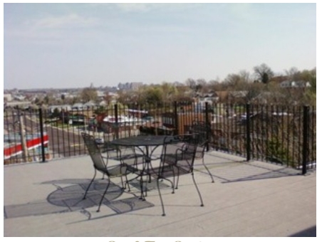 Rooftop Lounge - Hampton Place Apartments