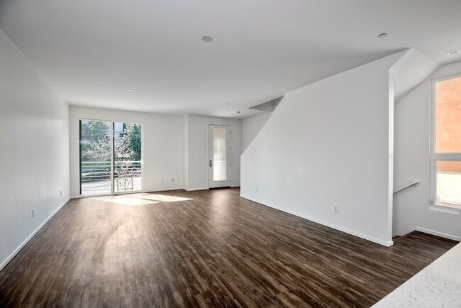 Building Photo - 2878 C St