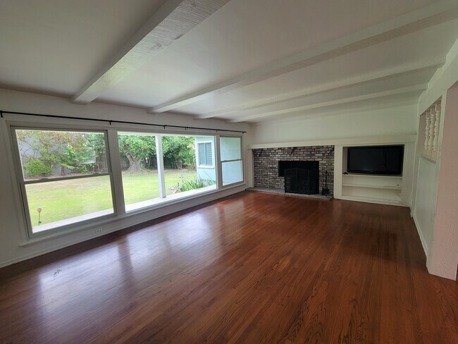 Foto del edificio - 5616 S Holt Ave