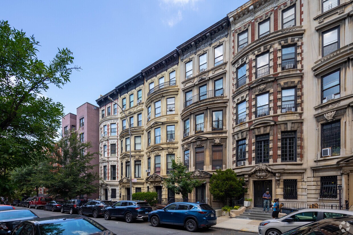 Primary Photo - 43 W 85TH St