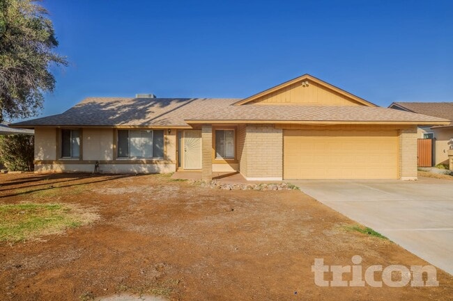 Building Photo - 15614 N 55th Ave
