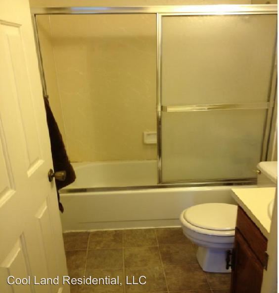 Building Photo - 2 br, 1 bath Apartment - 75 N 5th W
