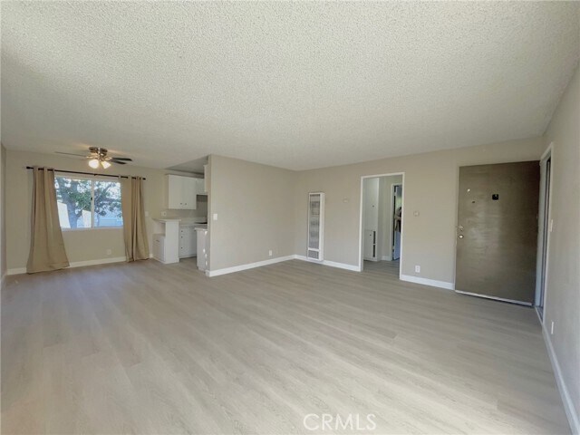 Building Photo - 448 N Terry Way