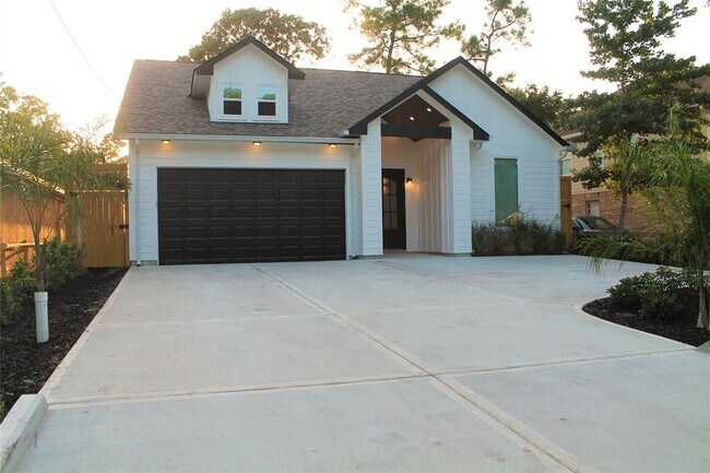 Foto del edificio - 10915 Hummingbird Pl