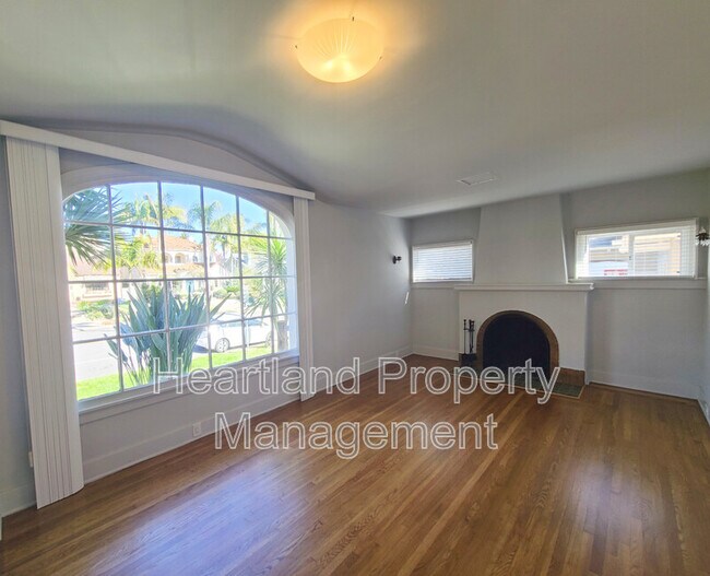 Building Photo - 2285 Fort Stockton Dr