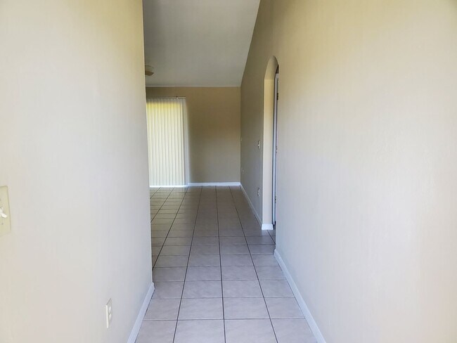 Foto del edificio - 4649-4651 28th St SW