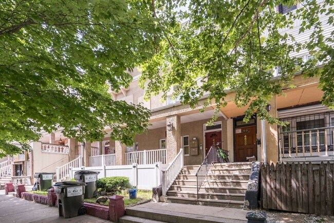 Photo - Amazing 1BR/1BA Apartment in University Ci...