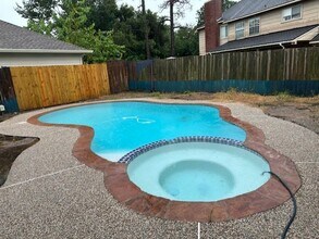 Building Photo - 14731 Ridgechase Ln