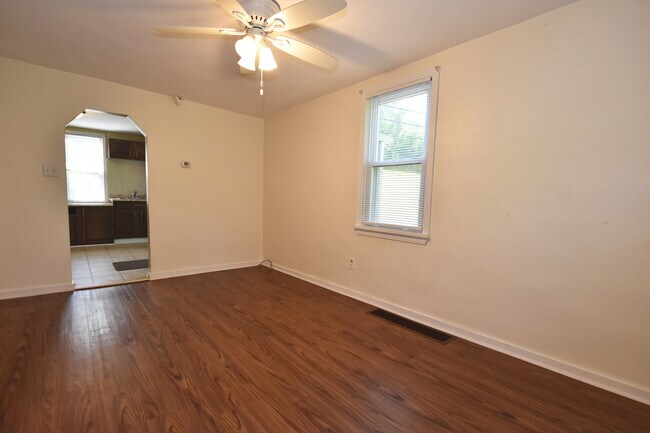 Foto del edificio - 1021 Joseph St