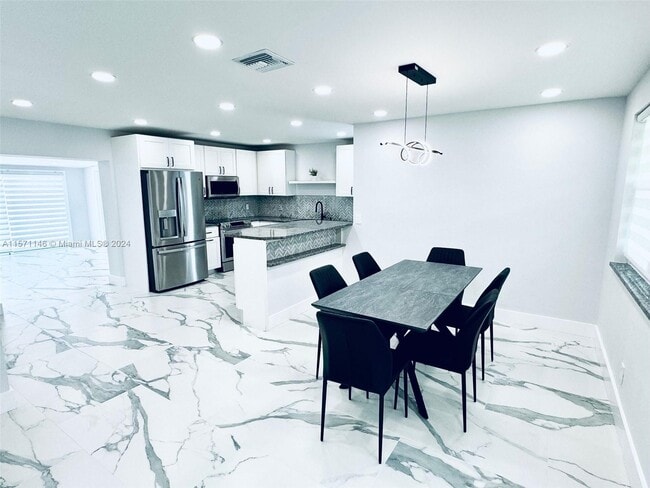 Foto del edificio - 6760 Perry St