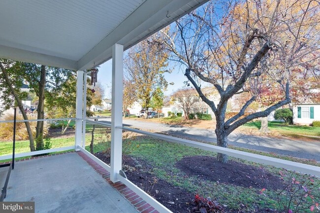 Building Photo - 8460 Colony Cir