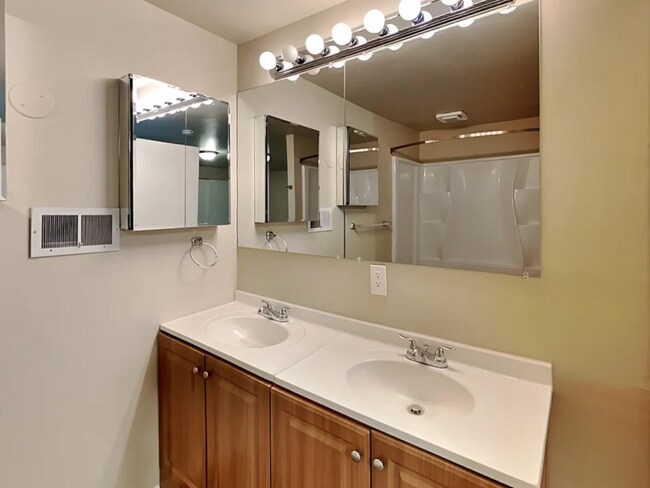 Foto del edificio - 7734 S Mission Dr