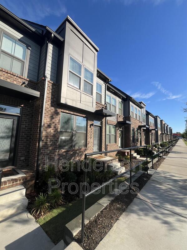 Building Photo - 4750 Chastain Ave
