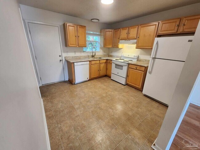 Building Photo - 5083 Yacht Harbor Cir