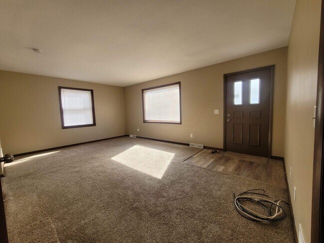 Building Photo - 2944 Central Ave